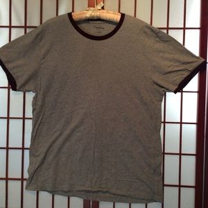 Comfy Short Sleeved Tee Shirt in EUC